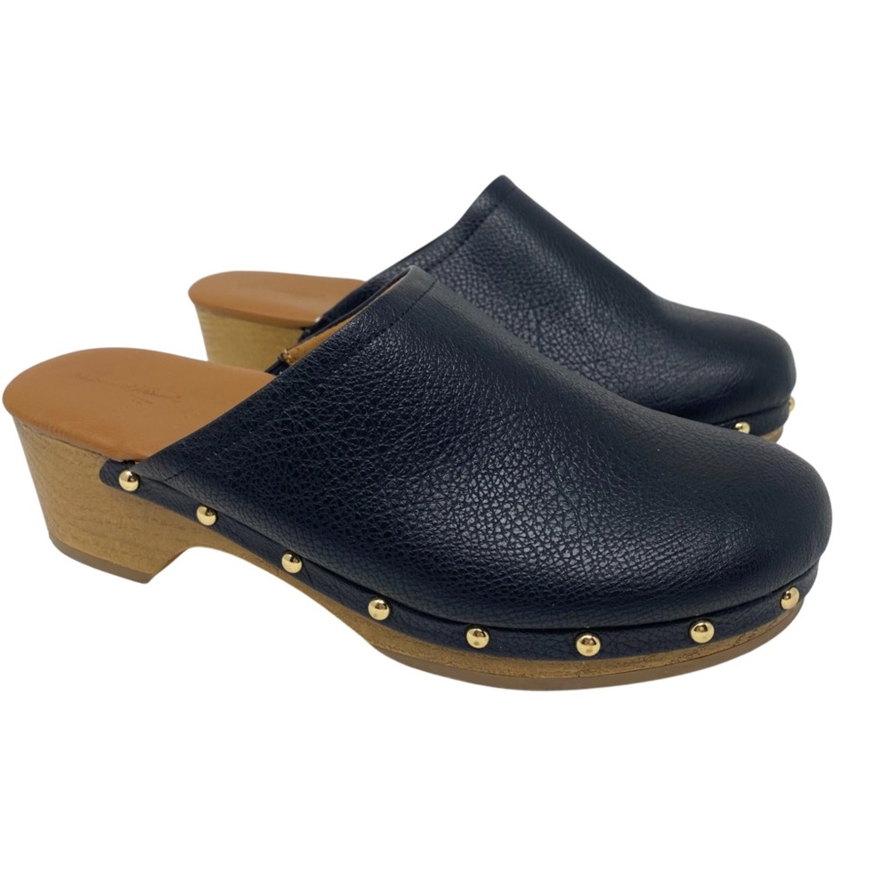Universal Thread Black Clogs Size 9